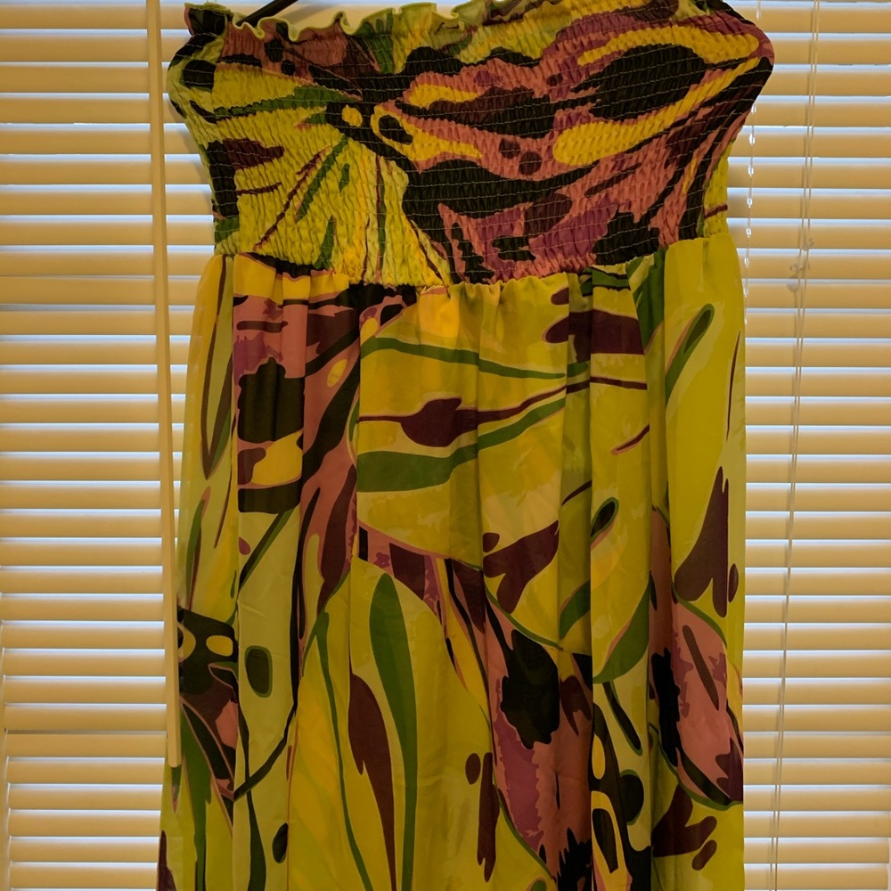 dress/pool side over all